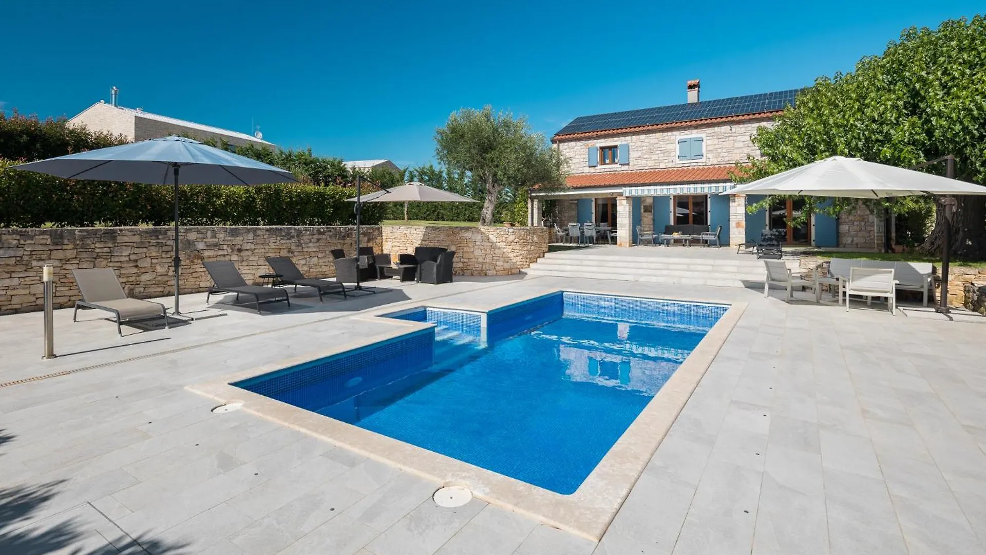 Villa Mon Perin Castrum - House Of Nice Memories Bale