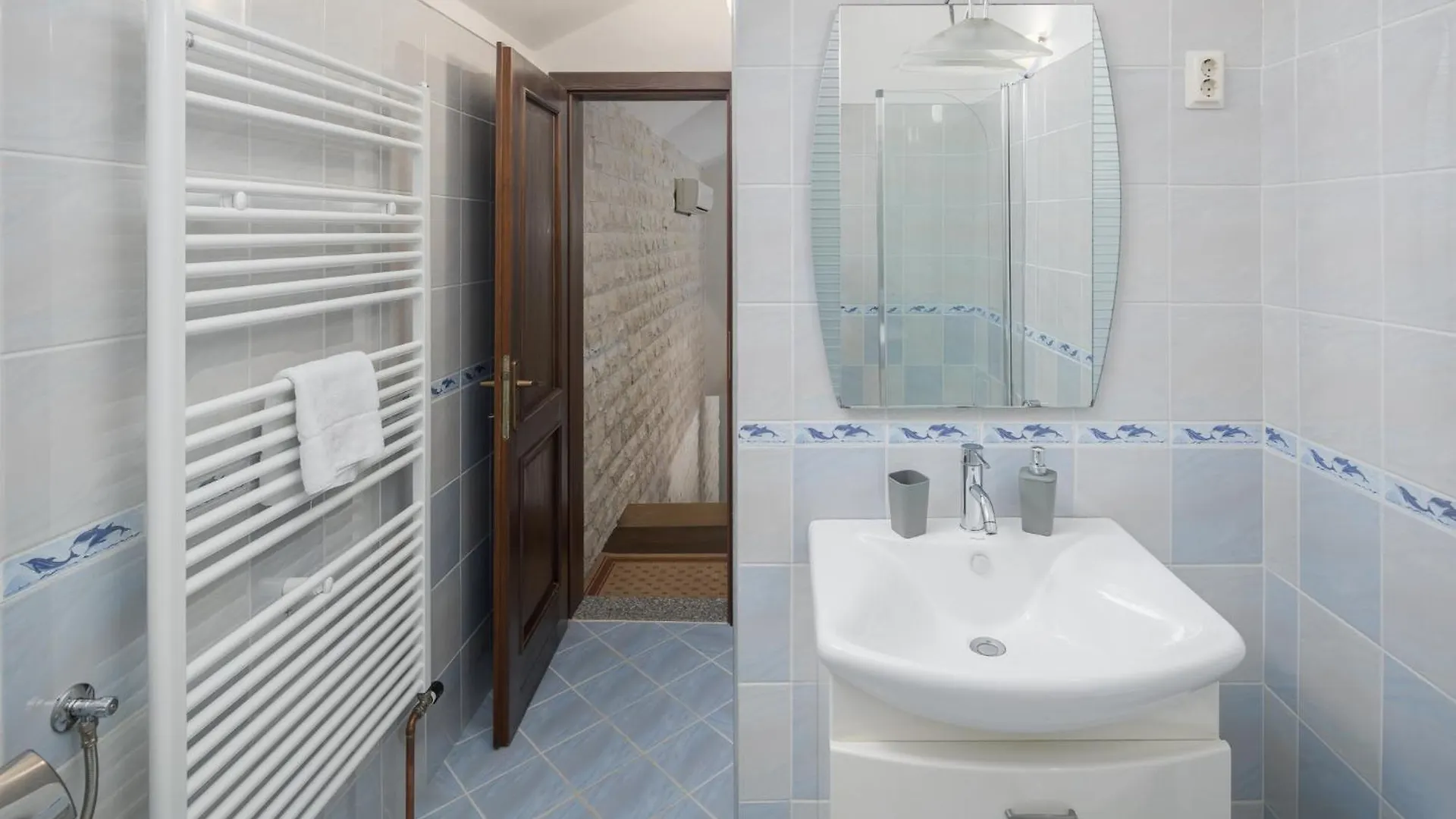 Villa Mon Perin Castrum - House Of Nice Memories Bale
